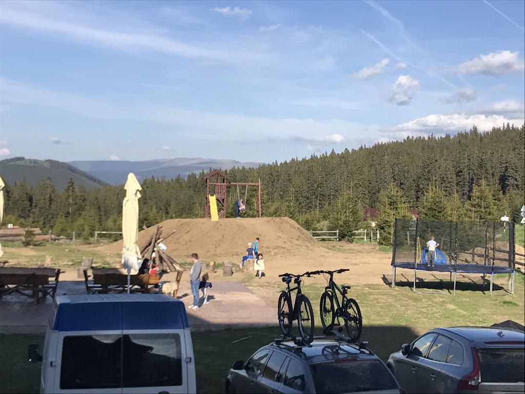 Hotel Poarta Raiului Tău Bistra Exteriér fotografie